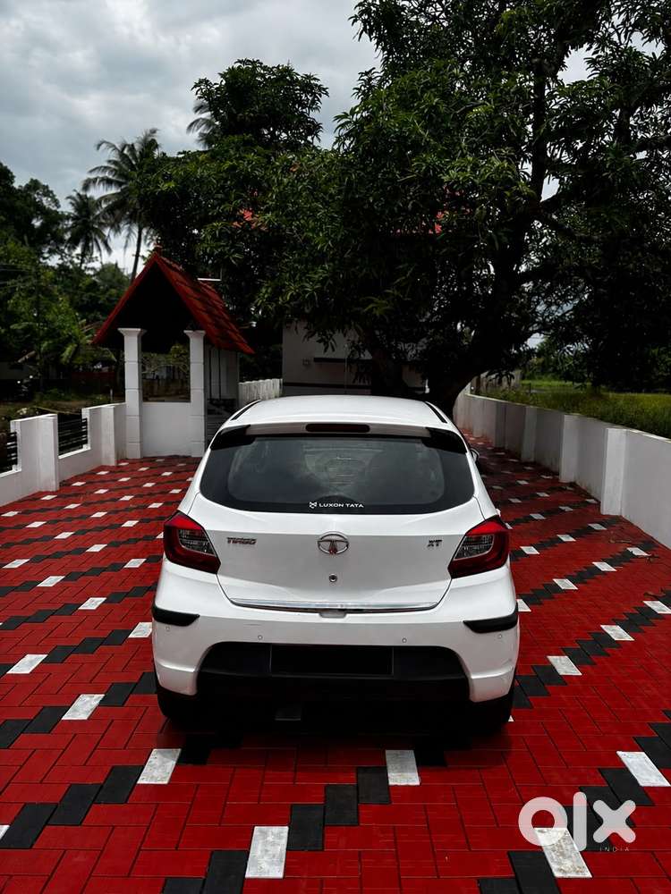 Tata Tiago 1.2 Revotron Xt (o), 2018, Petrol