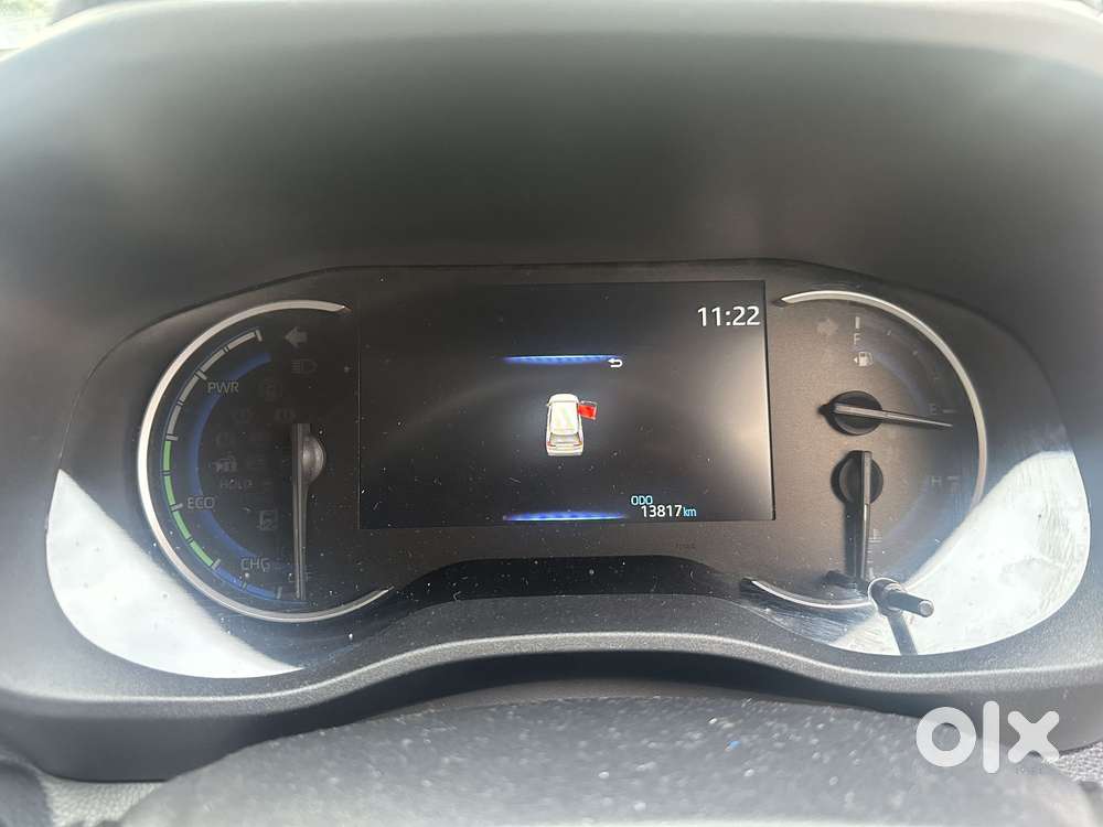 Toyota Innova Hycross 2.0 Zx (o) Hybrid 7 Str, 2025, Petrol