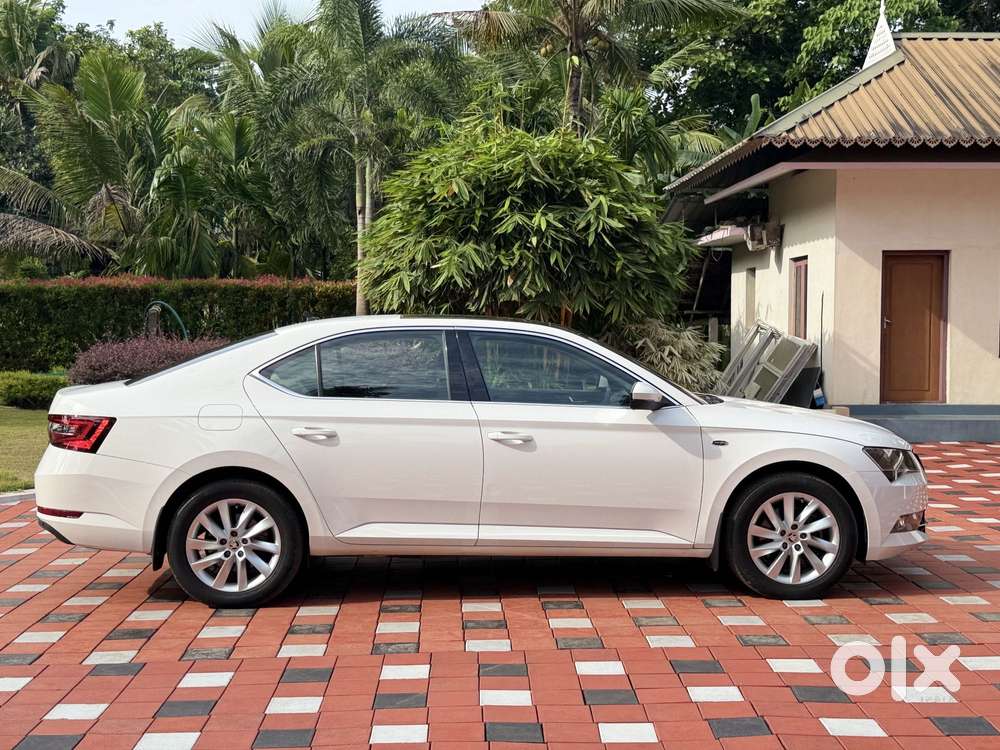 Skoda Superb Lk 1.8 Tsi At, 2017, Petrol