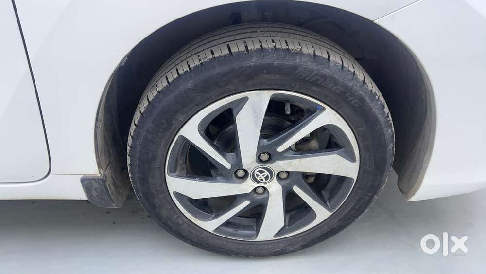 Toyota Glanza 1.2 V Amt, 2024, Petrol