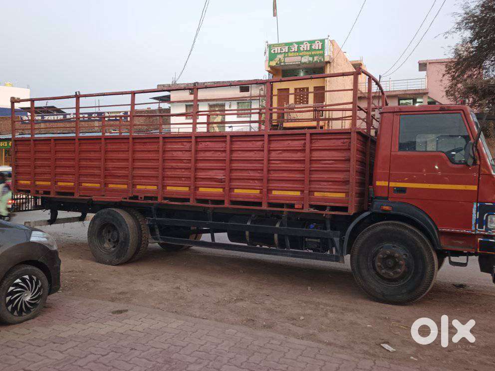 Tata Hexa 2.2 Xe 4x2 7 Str, 2022, Diesel