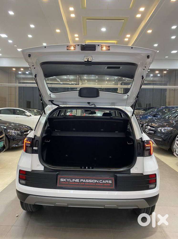 Hyundai Venue Sx Plus Turbo Dct, 2025, Petrol