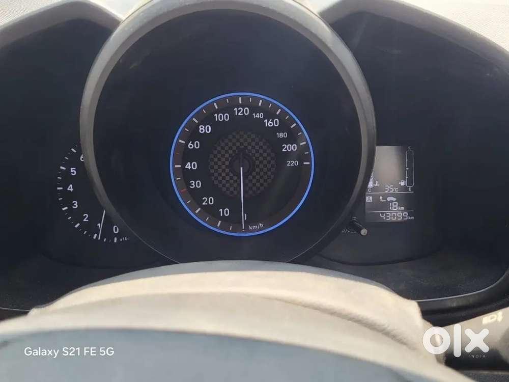 Only 43,000 Kms Hyundai Venue Petrol 2021