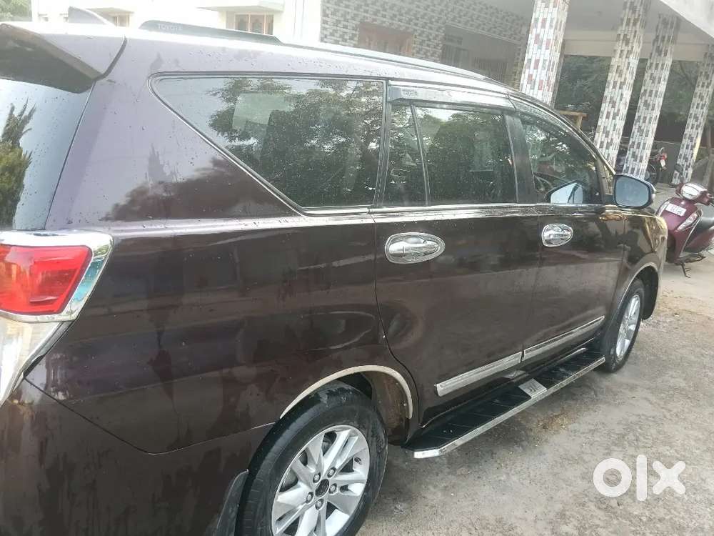 Toyota Innova Crysta 2016