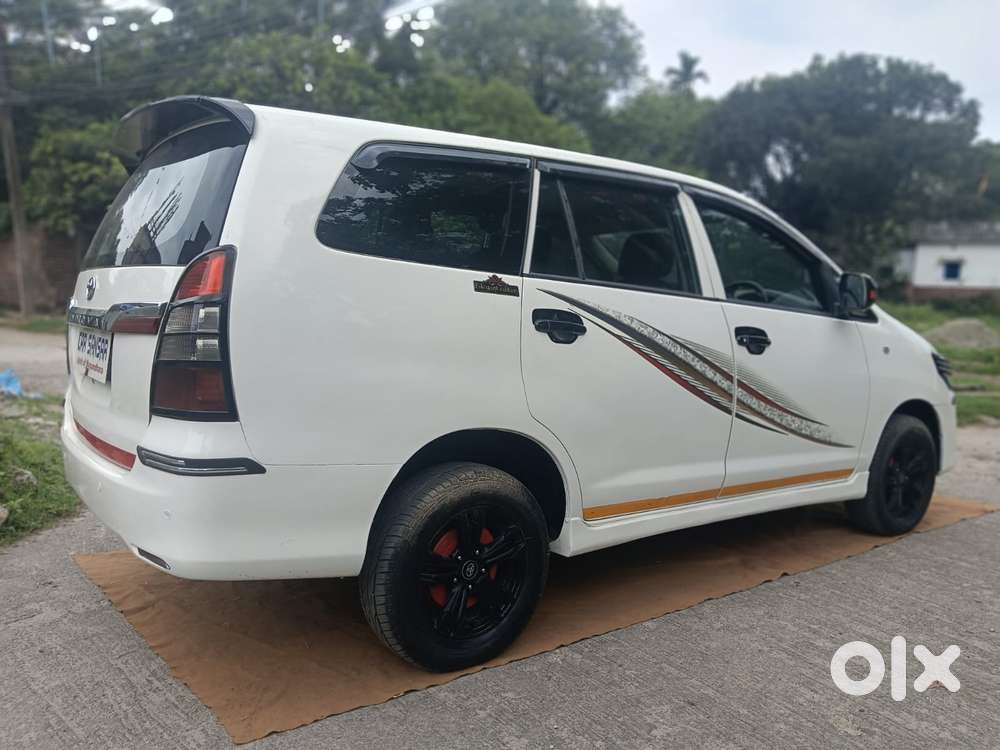 Toyota Innova 2.5 G (diesel) 7 Seater Bs Iv, 2015, Diesel