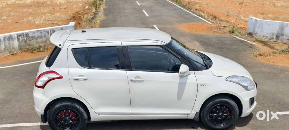Maruti Suzuki Swift Vxi, 2017, Petrol