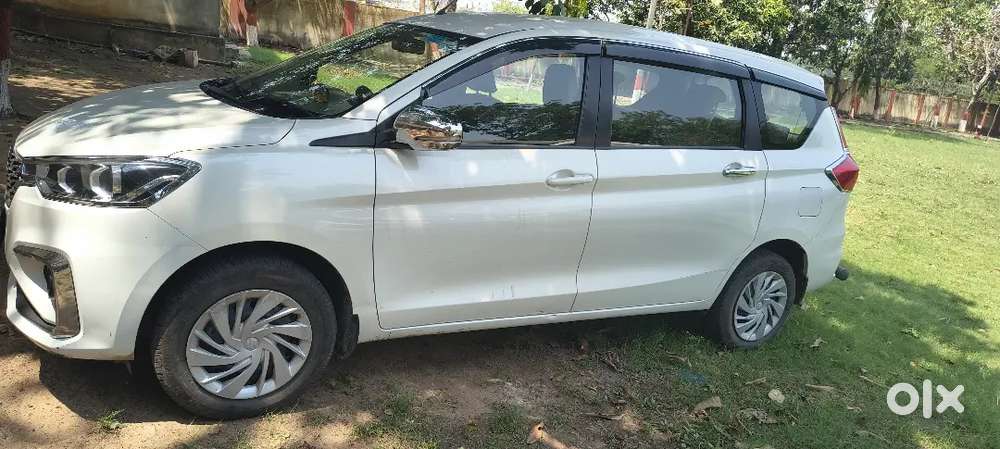 New Ertiga Monthly Mein Kisi Ko Chahiye To Contact Kare