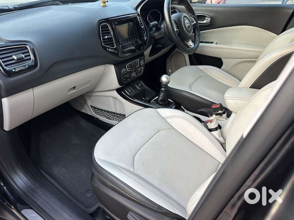 Jeep Compass 2.0 Limited Option Black, 2018, Diesel