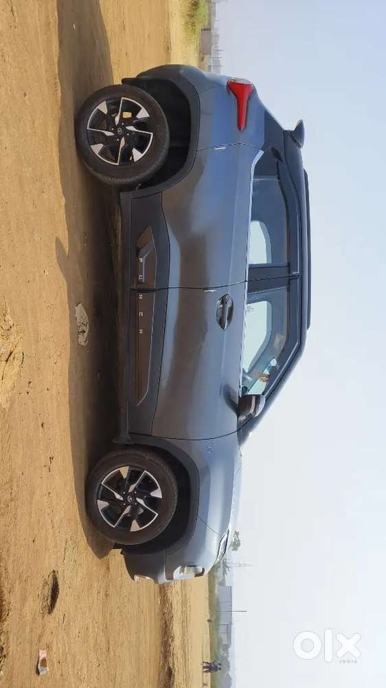 Tata Punch 24 Nov. 2022 Petrol 15000 Km Driven