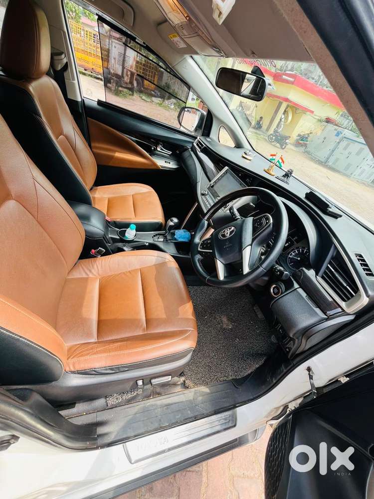 Toyota Innova Crysta 2.7 Zx At, 2022, Petrol