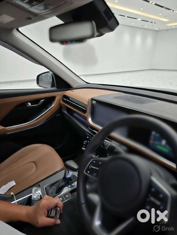 Hyundai Alcazar 2025 Petrol 12518 Km Driven