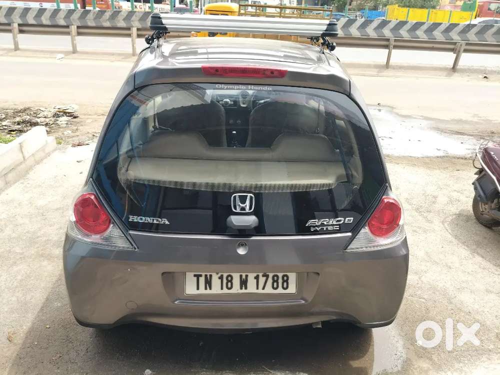 Honda Brio Petrol Mt 2012 Variant