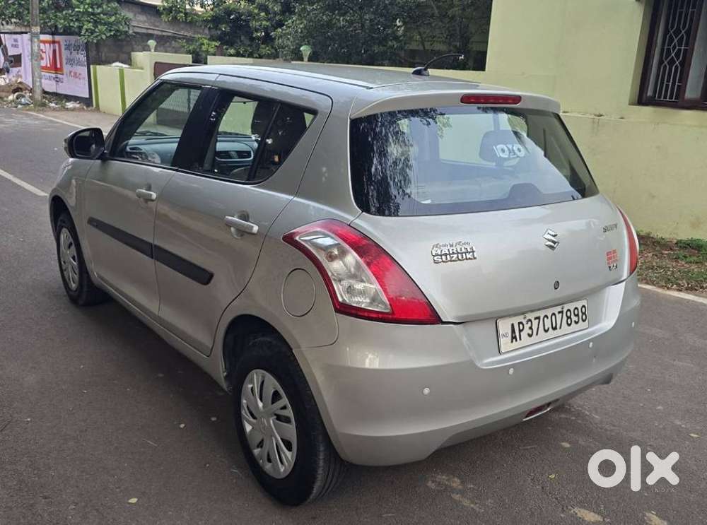 Maruti Suzuki Swift Vxi Optional, 2016, Petrol