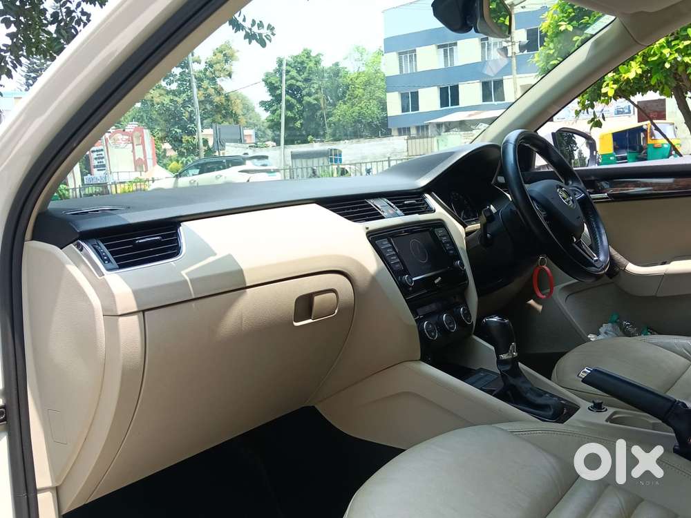 Skoda Octavia [ ] 1.8 Ambition Plus Tsi At, 2017, Petrol