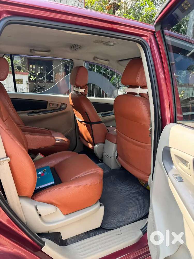 Toyota Innova 2014, Original Kerala Showroom Service