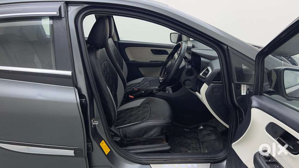 Tata Altroz Xta Petrol, 2023, Petrol