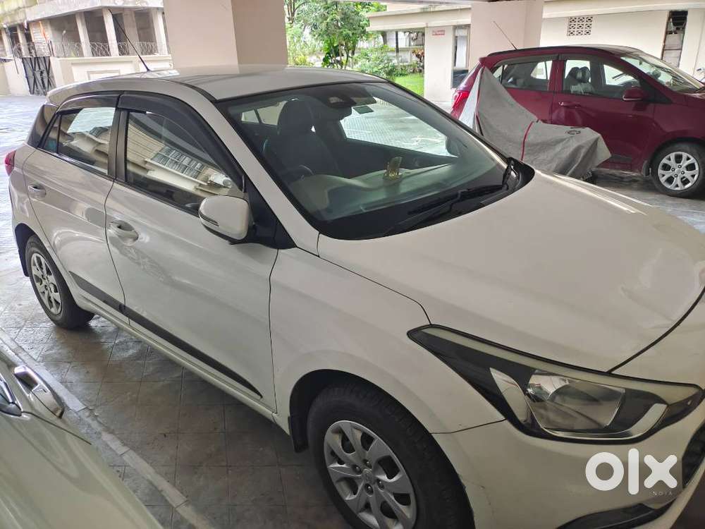 Hyundai I20 Sportz Petrol 2016  1st Owner  64,000 Km  Excellent Con