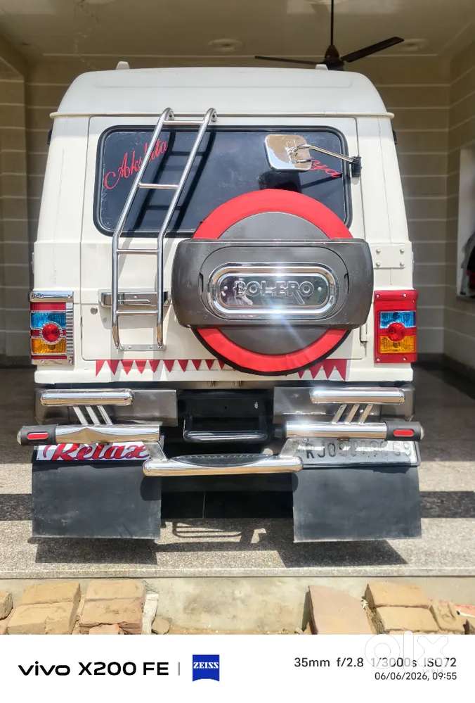 Mahindra Bolero Neo 2012