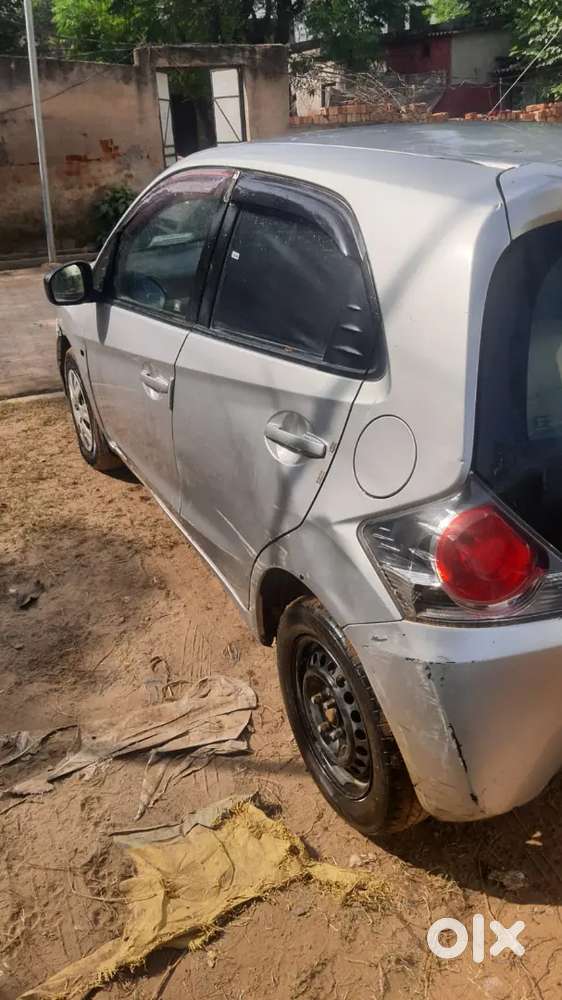 Honda Brio Mt 2012