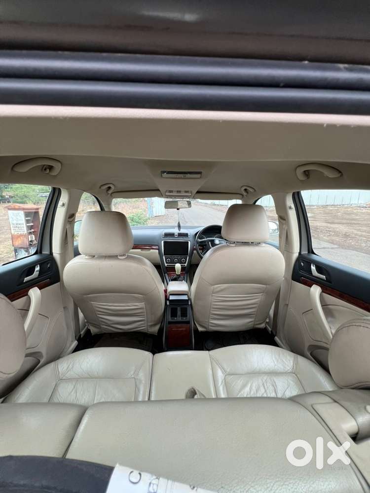 Skoda Laura Diesel 2012 Diesel  2nd Owner  Luxury Sedan
