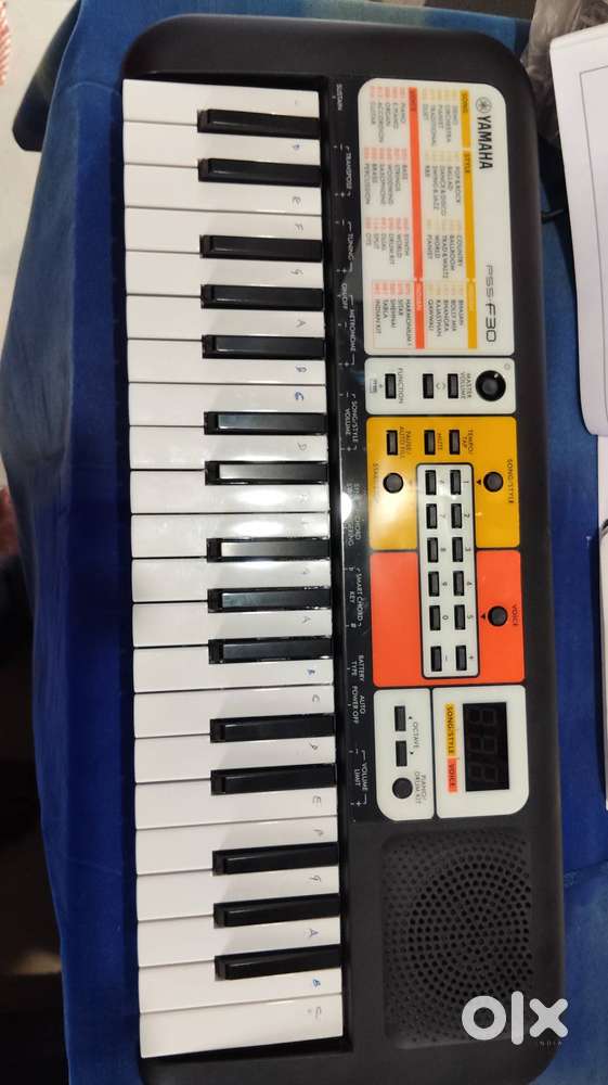 Yamaha PSS f30 modal keyboard