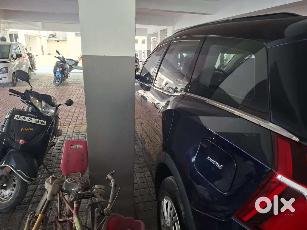 Mahindra Xuv700 2022 Petrol 44700 Km Driven
