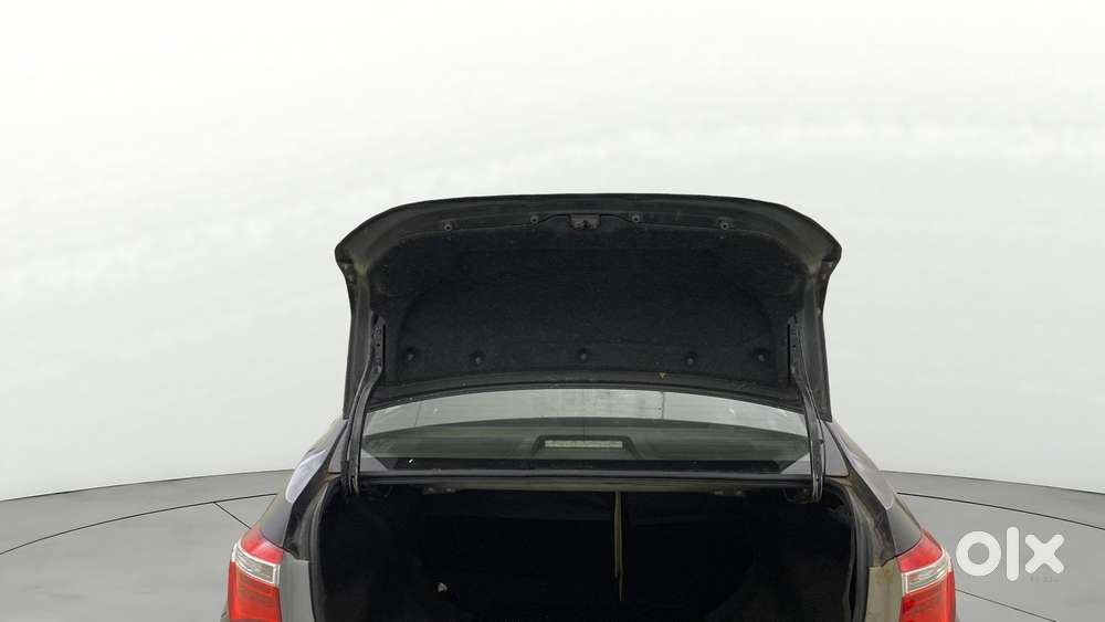 Toyota Corolla Altis Vl At, 2015, Petrol