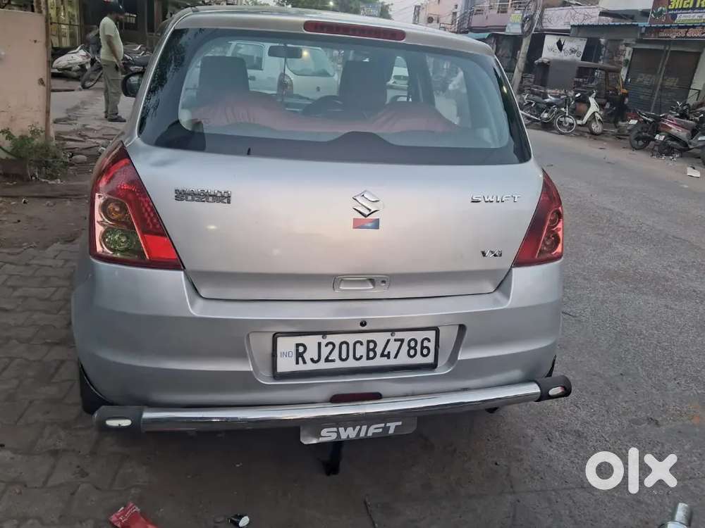 Maruti Suzuki Swift 2010 Cng & Hybrids 88650 Km Driven