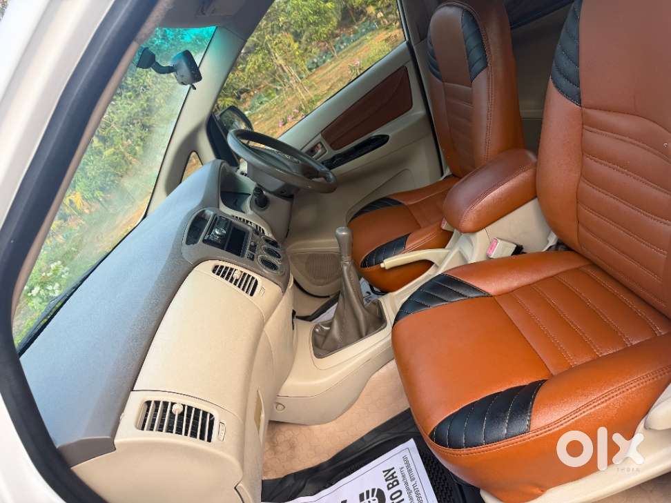 Toyota Innova, 2005