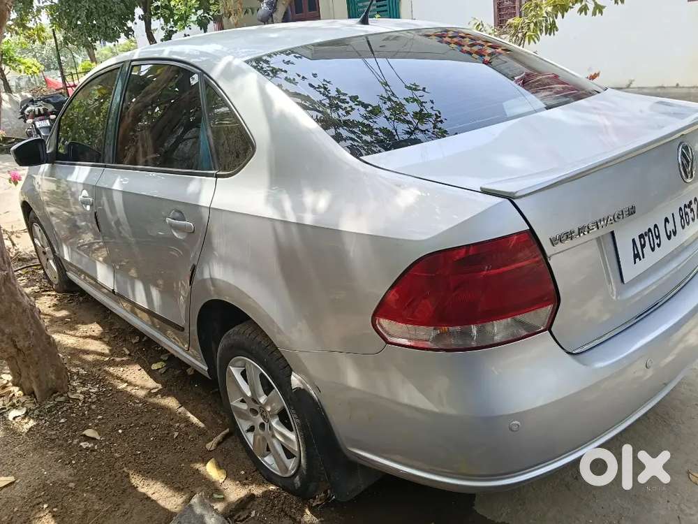 Volkswagen Vento 2011   2012 Rigisteshan