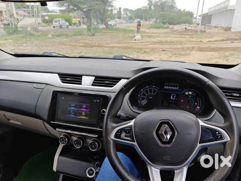 2022 Renault Triber 2nd Owner At 4,00,000/-