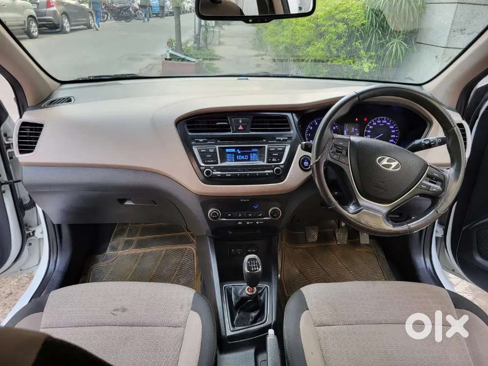 Hyundai I20 Sportz Petrol 2015