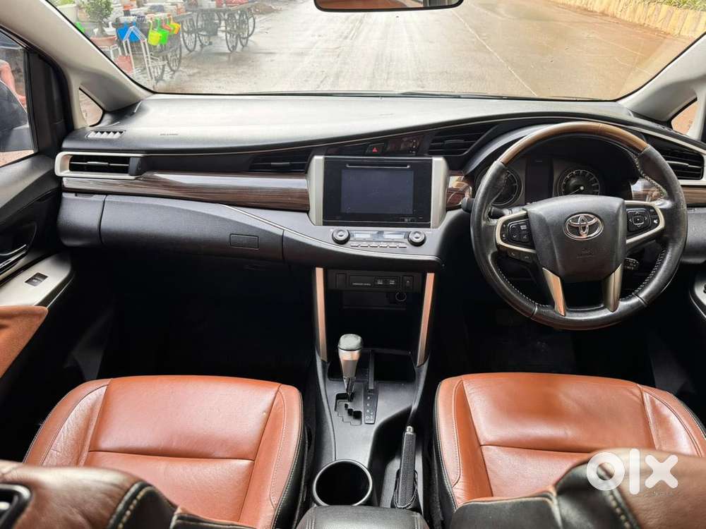 Toyota Innova Crysta 2.7 Zx At, 2016, Diesel