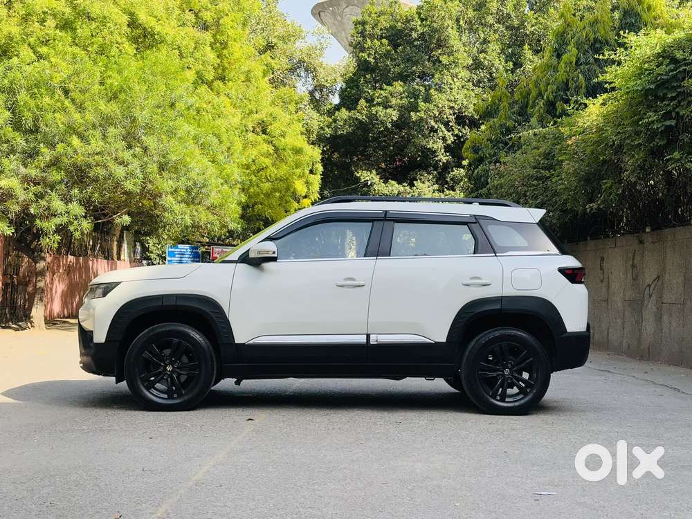 Maruti Suzuki Brezza 1.5 Lxi Smart Hybrid, 2024, Petrol
