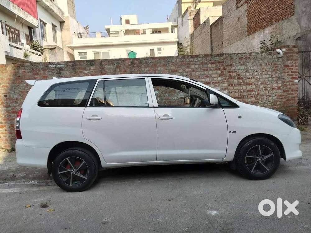 Toyota Innova 2.5 G (diesel) 7 Seater, 2011, Diesel