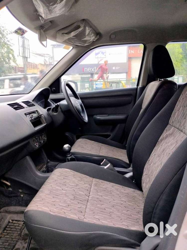 Maruti Suzuki Swift Dzire Lxi, 2011, Petrol
