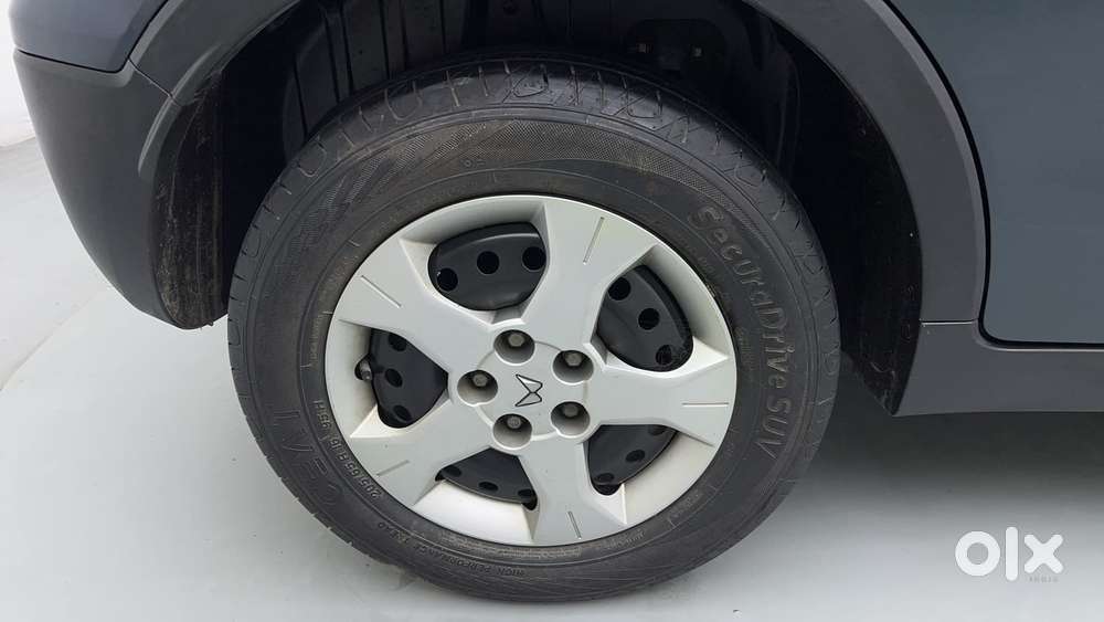 Mahindra Xuv300 1.2 W6 Amt Petrol, 2022, Petrol