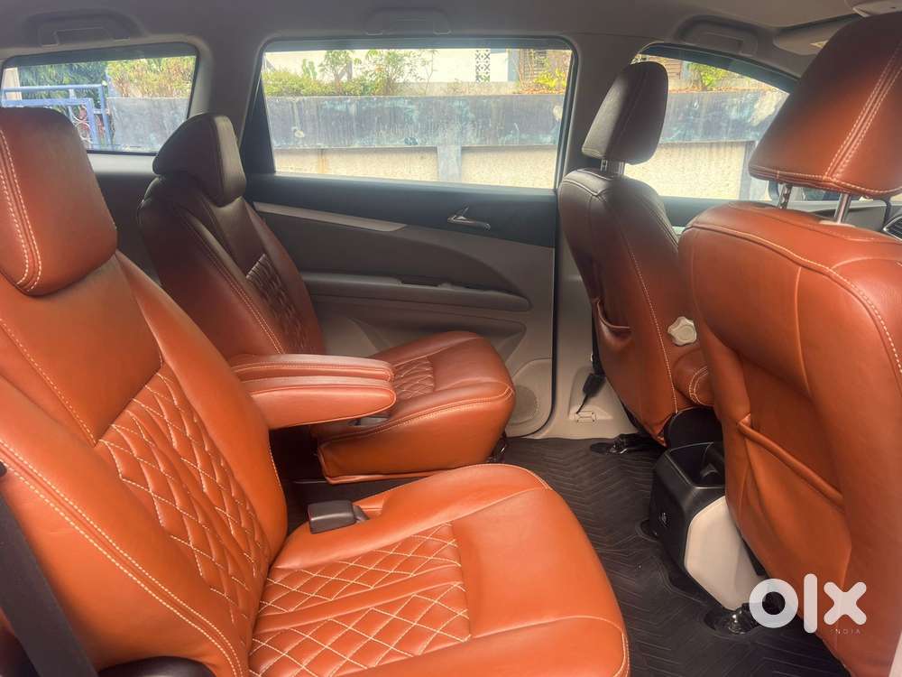 Mahindra Marazzo M6, 2018, Diesel