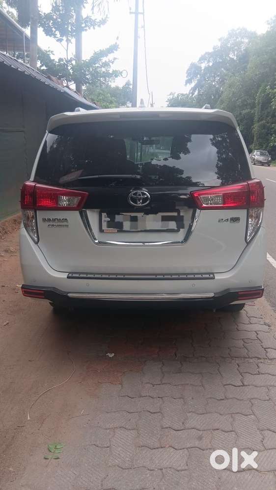 Toyota Innova Crysta 2.4 G Mt, 2025, Diesel