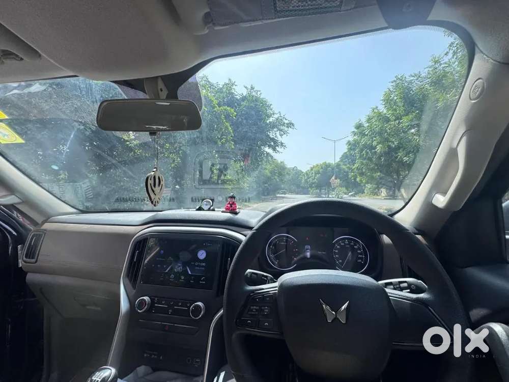 Scorpio-n Z2 Diesel Black | 1st Owner | Only 30,000 Km