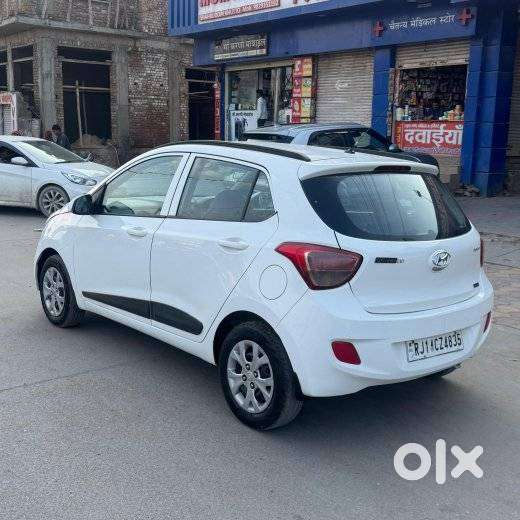 Hyundai Grand I10 1.2 Kappa Sportz, 2015, Petrol
