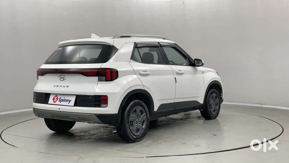 Hyundai Venue S Plus Mt 1.2 Kappa, 2024, Petrol