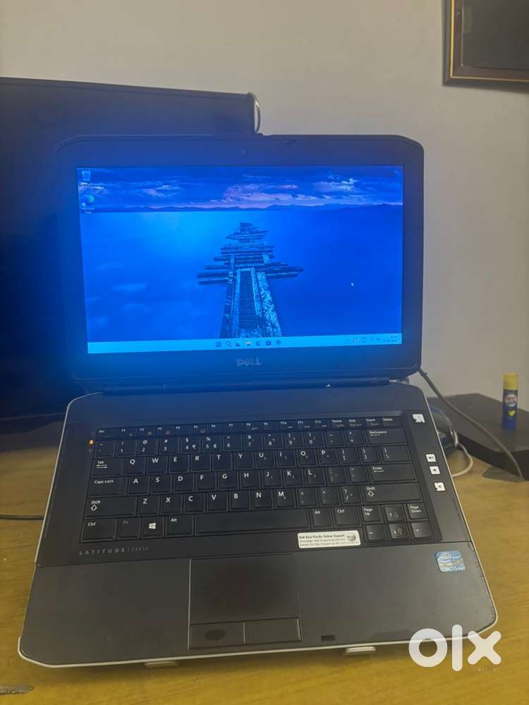 Dell Latitude E5430 i5 4 gb ram and 256 gb hard disk