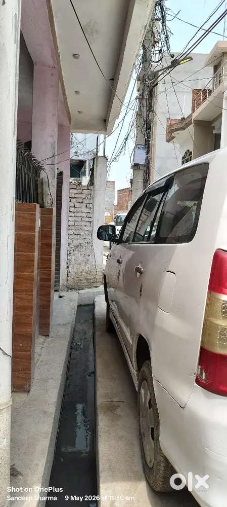 Hum Ek Innova Gadi Bech Rahe Hai
