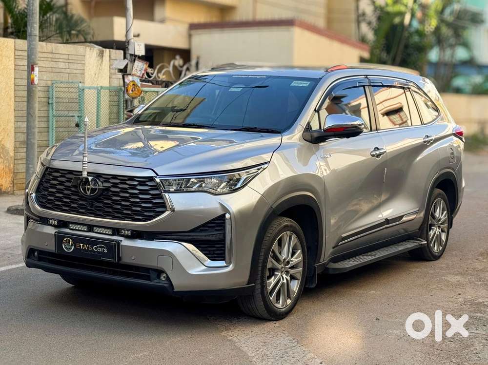 Toyota Innova Hycross 2.0 Zx (o) Hybrid 7 Str, 2025, Petrol