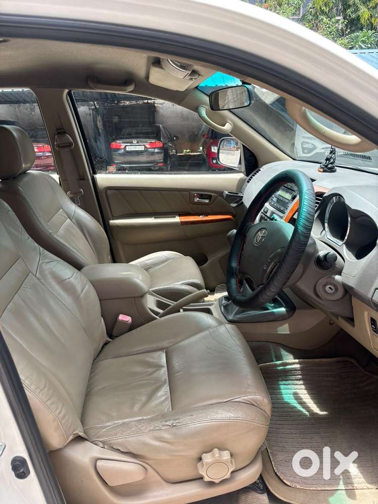 Toyota Fortuner 3.0 4x4 Manual, 2011, Diesel