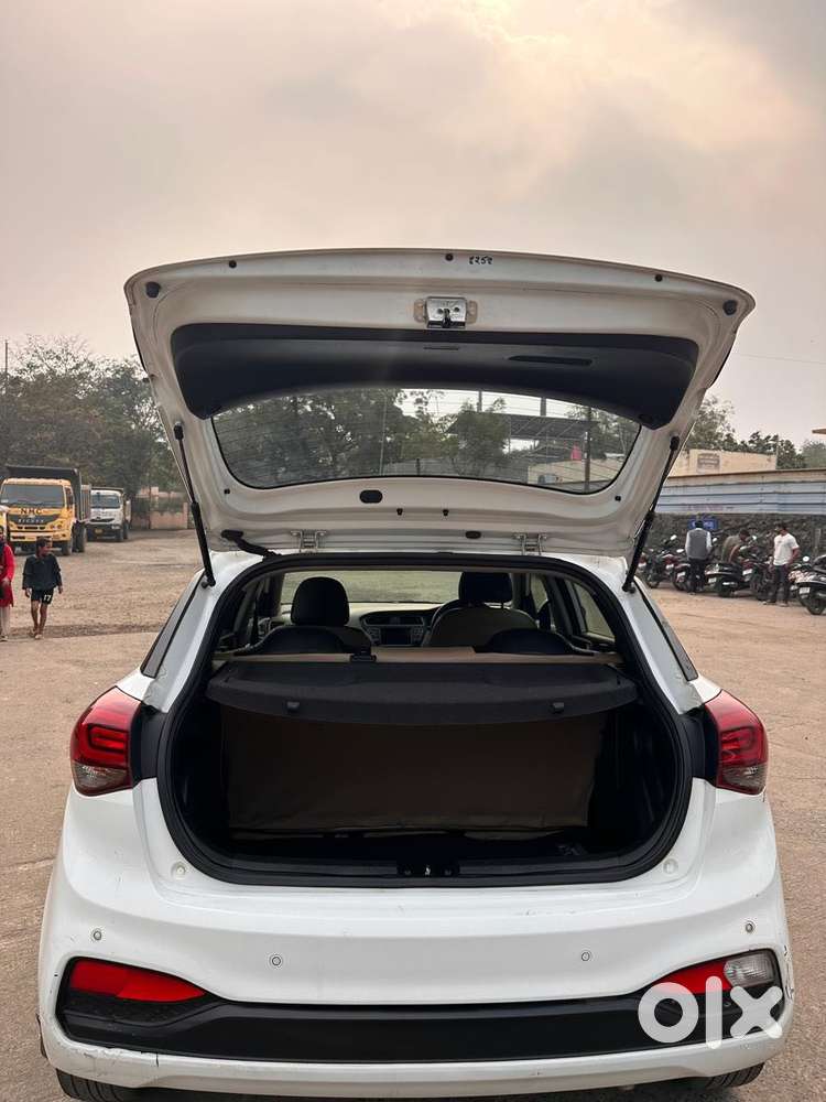 Hyundai I20 Sportz 1.2 Vtvt, 2020, Petrol