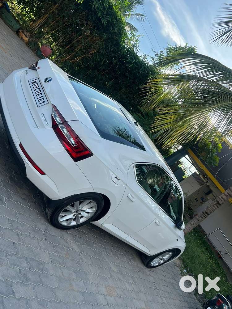 Skoda Superb Laurin 2016 Km Driven