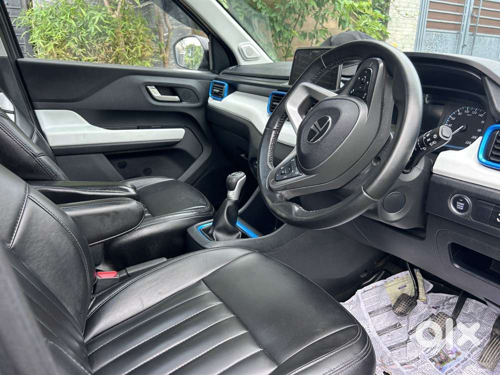 Tata Punch 1.2 Revotron Creative Ira Dual Tone, 2024, Petrol