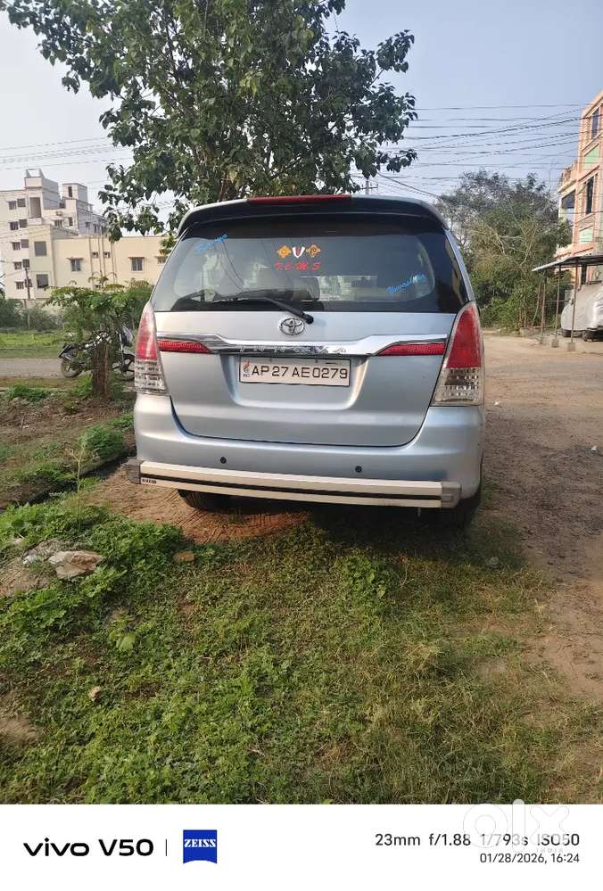 Toyota Innova 2011 Diesel Well Maintained